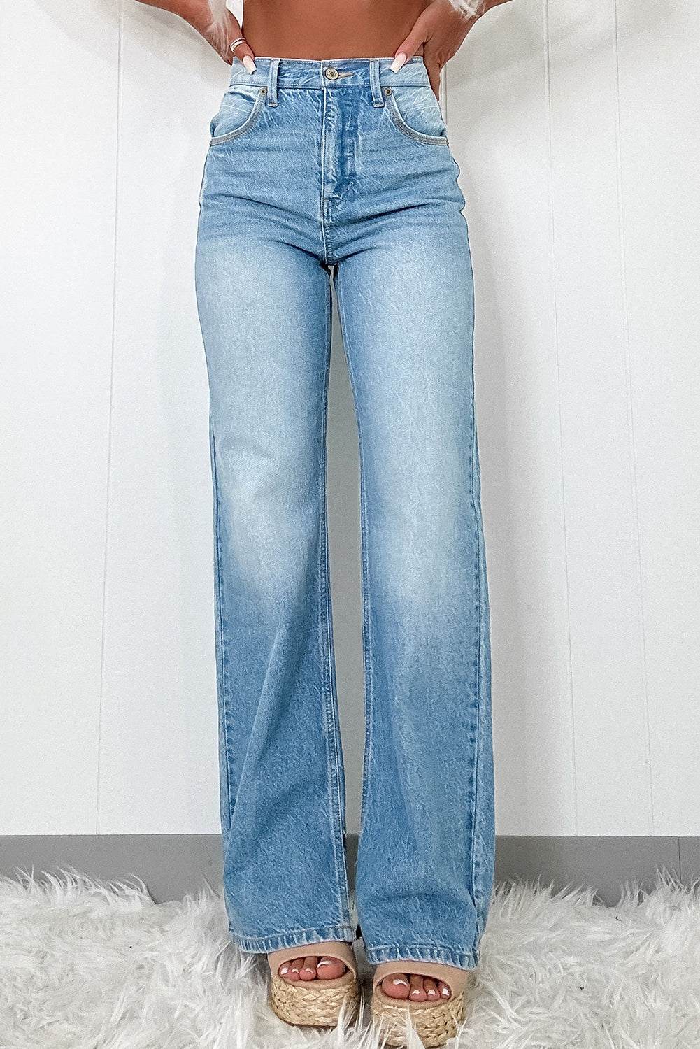 High rise slit leg jeans - Myosotis straight fit style front model view