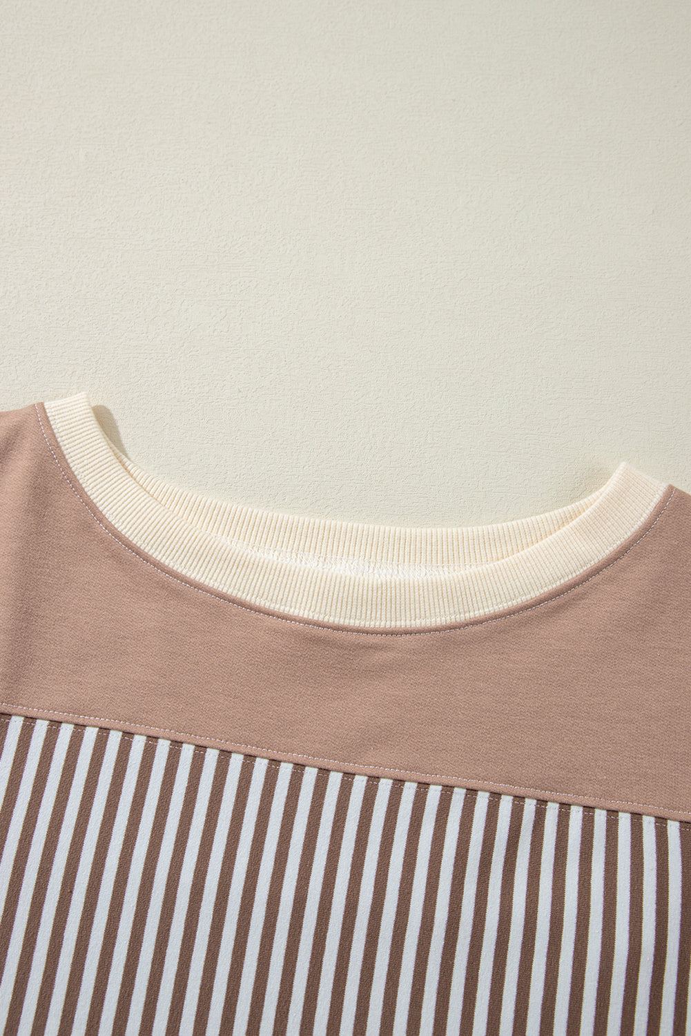 Khaki stripe patchwork T-shirt with crew neck and bracelet sleeves.
