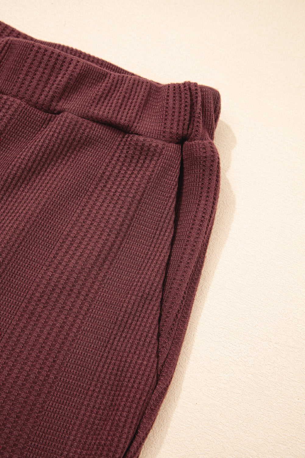 Ensemble débardeur et pantalon côtelés à volants de couleur unie Red Dahlia