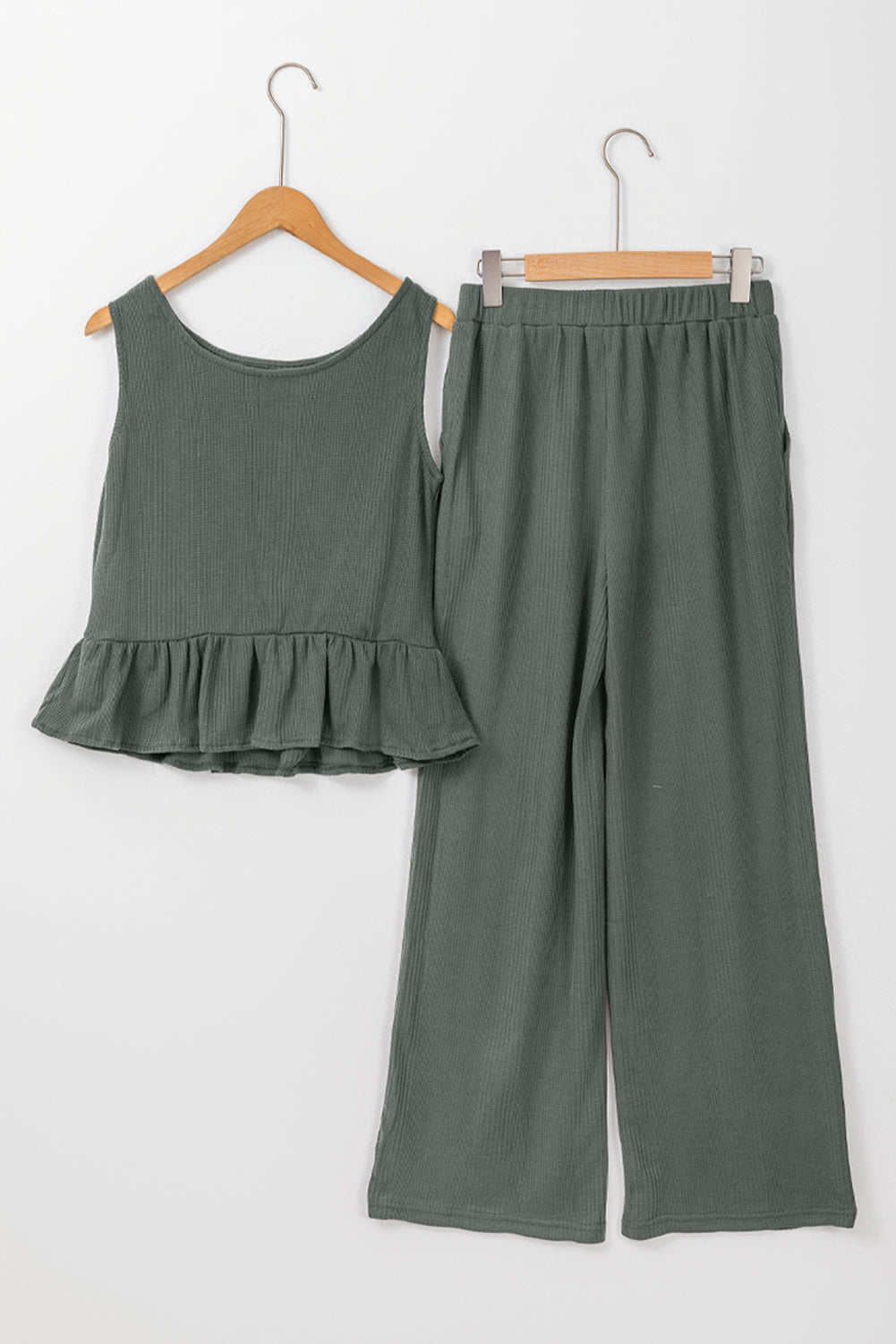 Ensemble débardeur et pantalon côtelés vert uni à volants