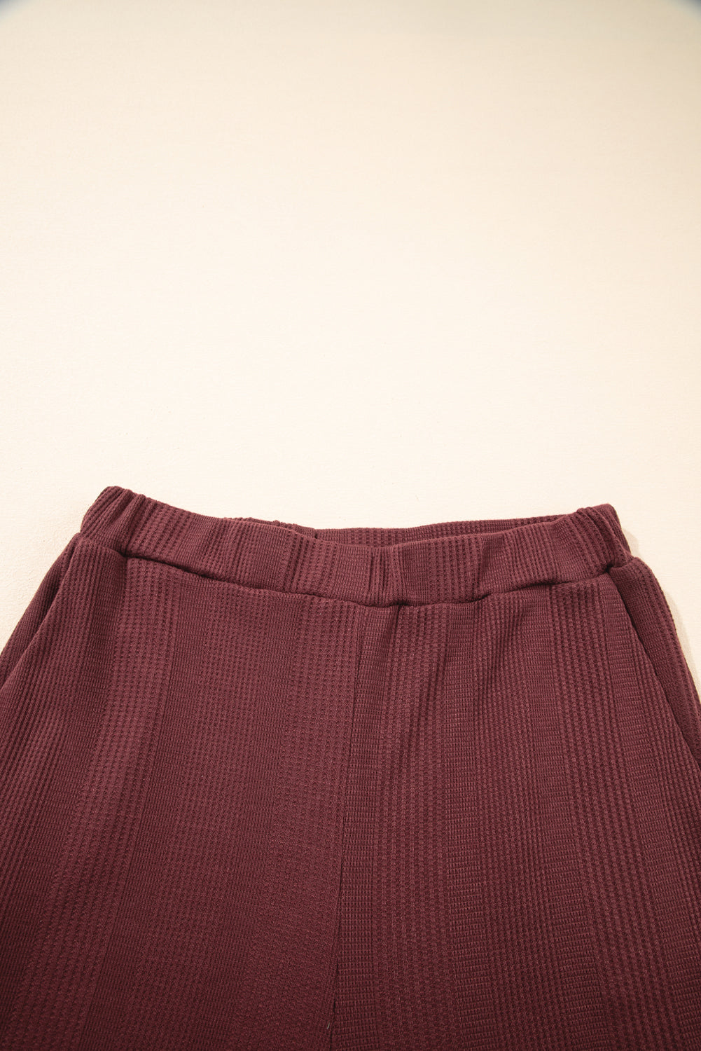 Ensemble débardeur et pantalon côtelés à volants de couleur unie Red Dahlia