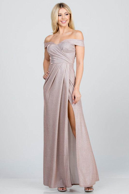 Robe froncée en jacquard pailleté à épaules dénudées