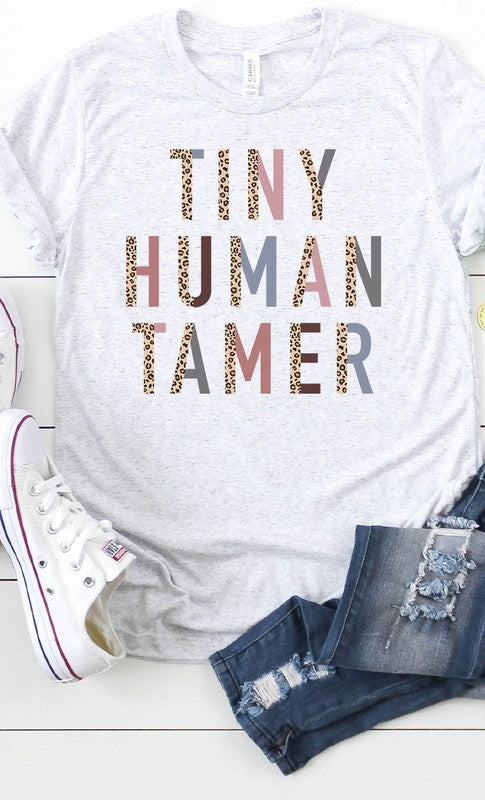 T-shirt graphique Tiny Human Tamer PLUS