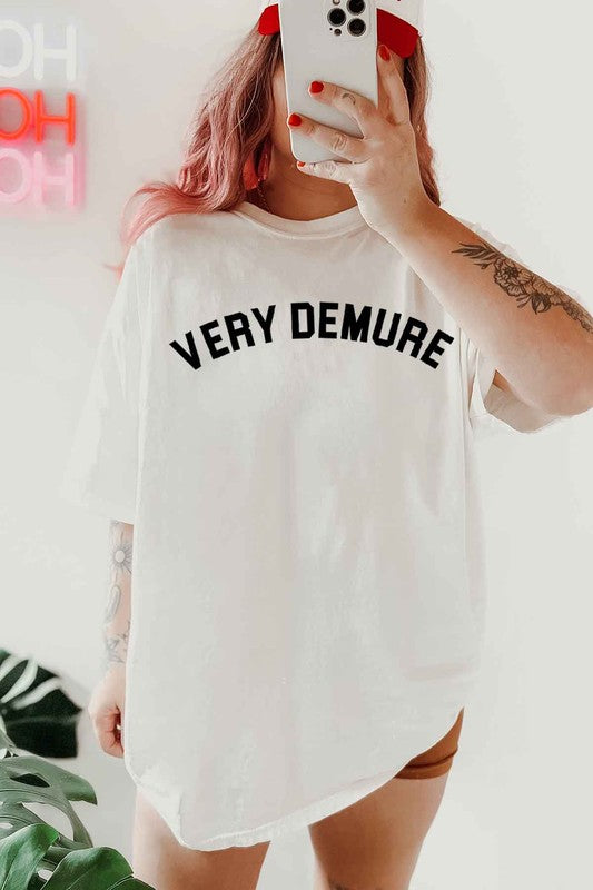 T-SHIRT GRAPHIQUE TRÈS SOBRE