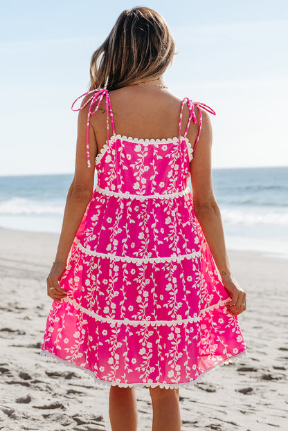 Mini-robe sans manches à imprimé floral rose et patchs Ric Rac | Mini-robe d'été séduisante