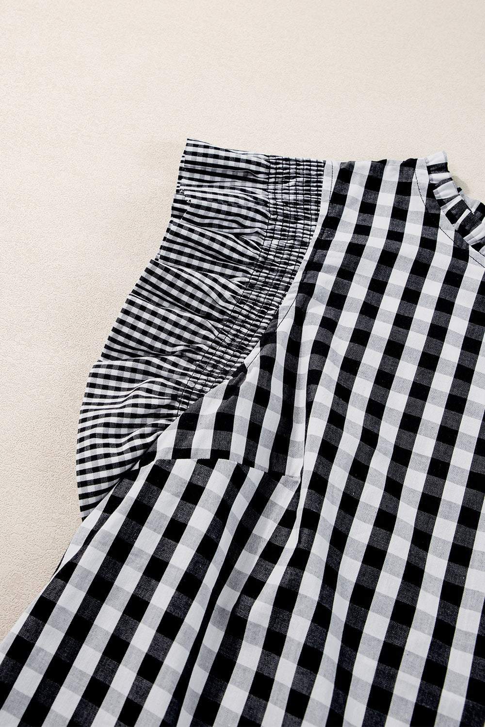 Checkered Ruffled Sleeve Black 