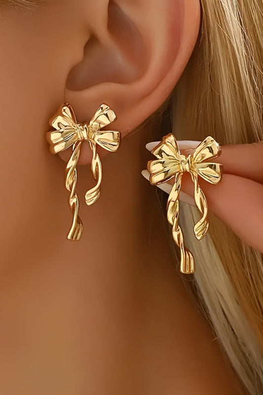 Boucles d'oreilles à tige en forme de nœud papillon doré – Bijoux élégants et légers en alliage plaqué pour femmes