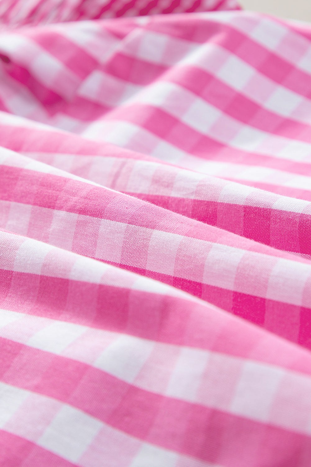 Checkered Ruffled Sleeve Closs Up Pink